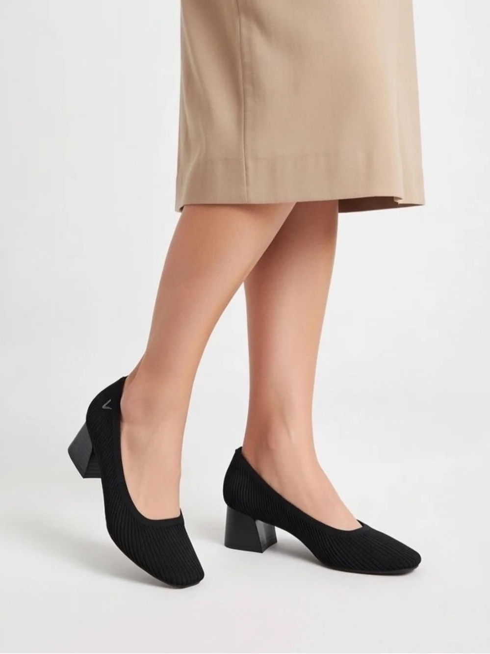 Vivaia Women’s Black Ribbed Canvas Square-Toe Chunky Heels Size 41